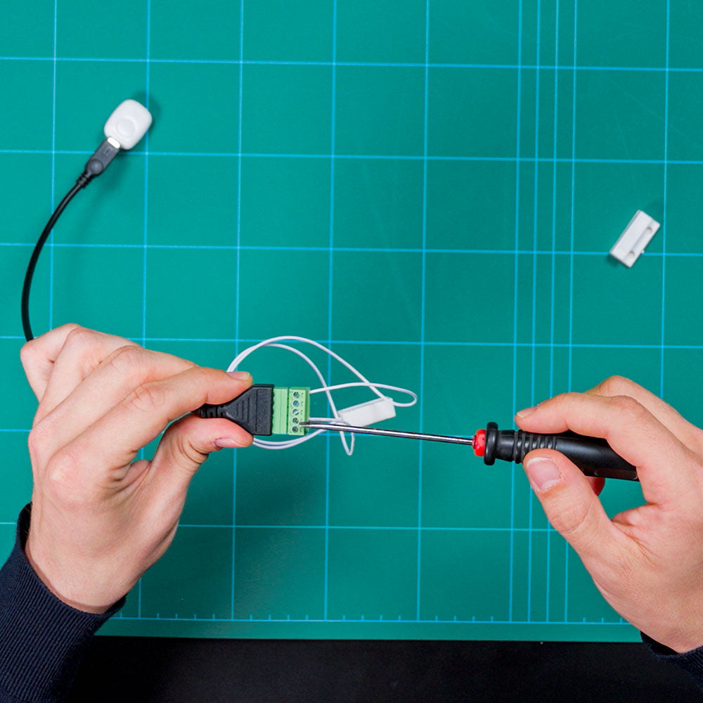shelly-x-micro-usb-auf-5-klemmen-adapter-add-on-pill image 5